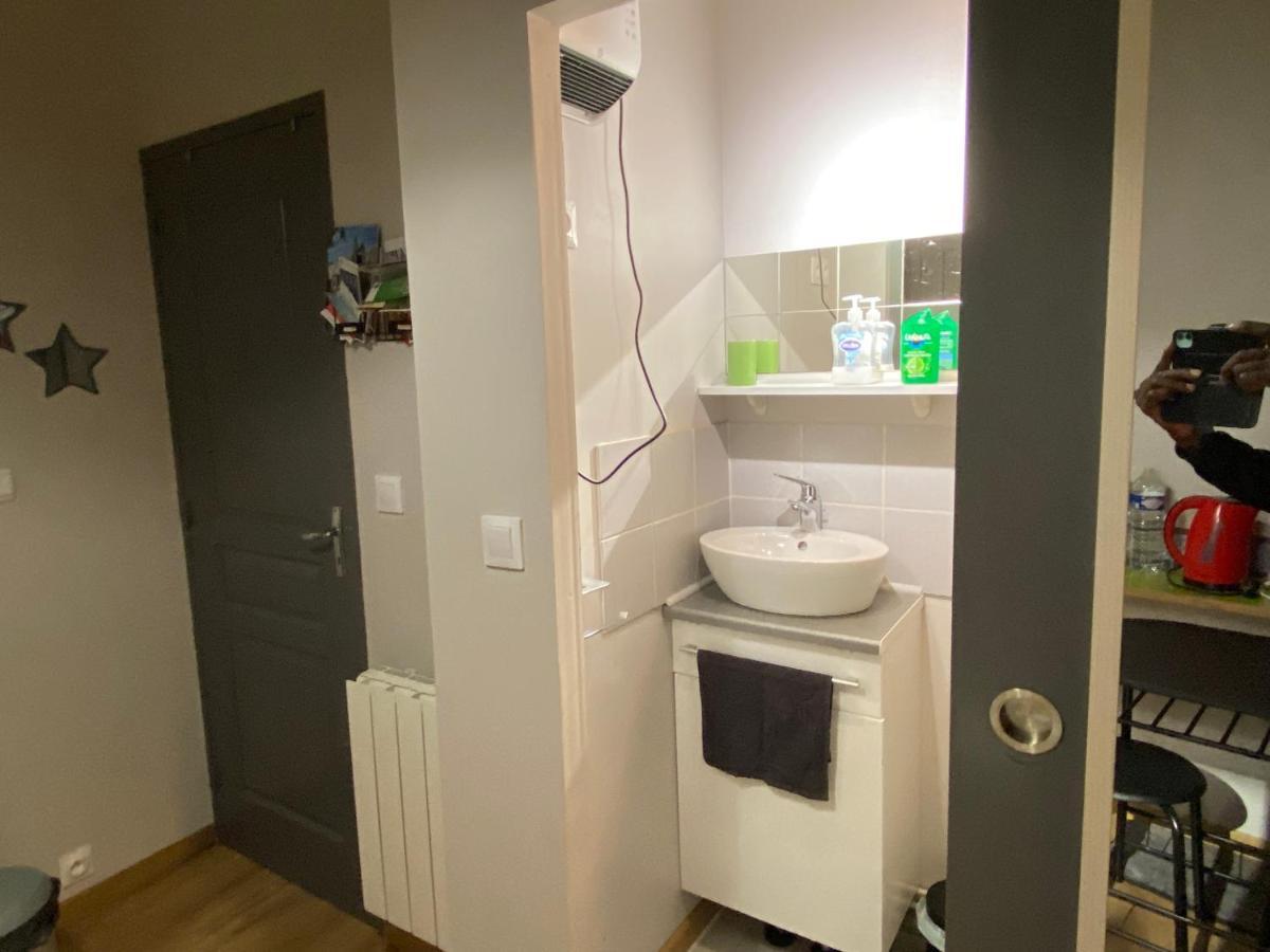 Sympathique Logement En Rez-De-Chausse, De 21M 2 Бове Экстерьер фото
