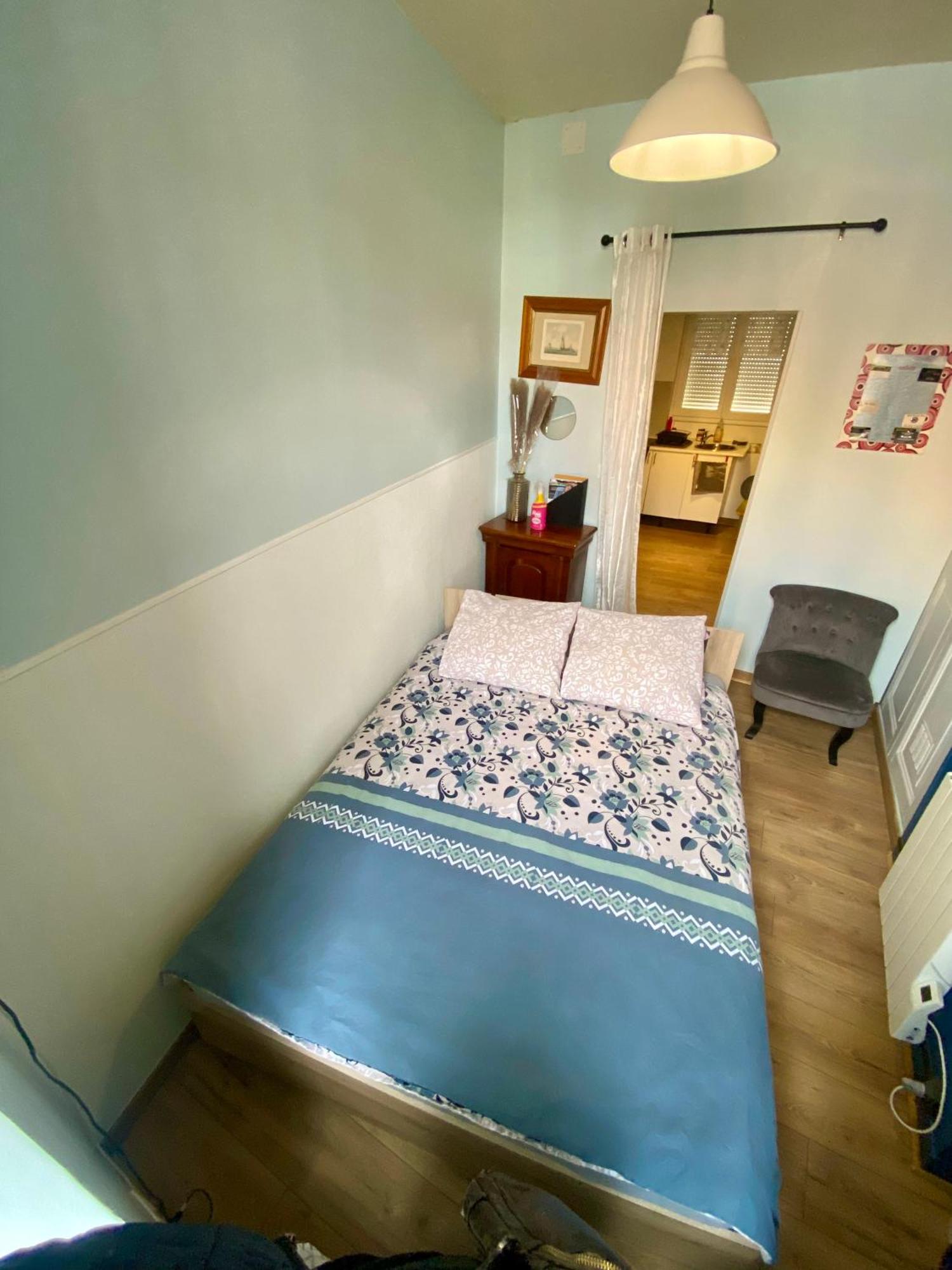 Sympathique Logement En Rez-De-Chausse, De 21M 2 Бове Экстерьер фото